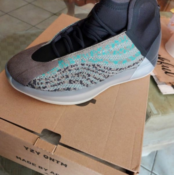 Yeezy Other - Yeezy QNTM